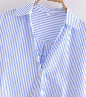 Camisa Feminina Listrada Moderna Azul e Branco Manga Longa - Ocean